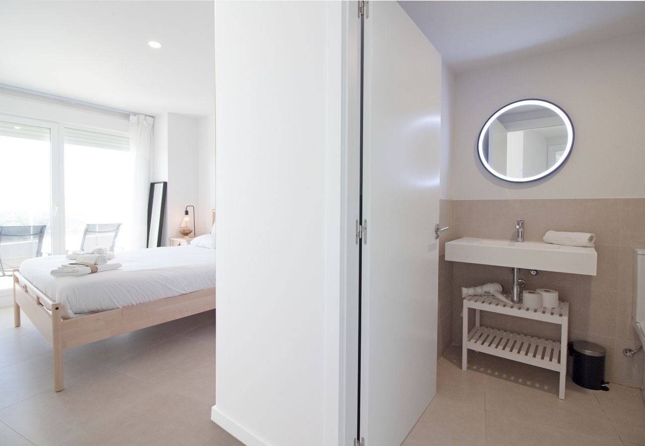 Apartamento en Canet d´en berenguer - Global Properties: Moderno apartamento de dos terrazas con vistas al mar y a la montaña. Apartamento en Canet d´en berenguer - Global Properties: Moderno apartamento de dos terrazas con vistas al mar y a la montaña.