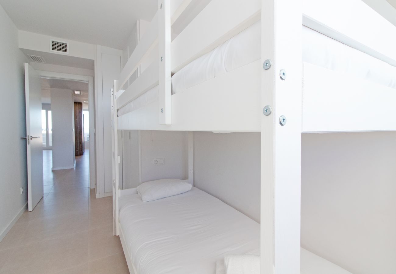 Apartamento en Canet d´en berenguer - Global Properties: Moderno apartamento de dos terrazas con vistas al mar y a la montaña. Apartamento en Canet d´en berenguer - Global Properties: Moderno apartamento de dos terrazas con vistas al mar y a la montaña.
