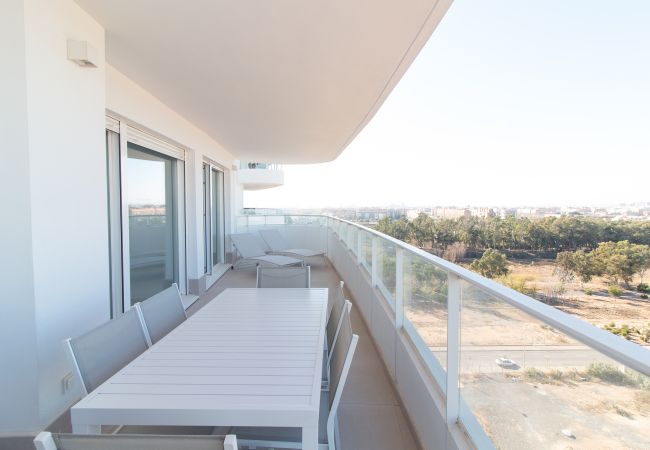 Apartamento en Canet d´en berenguer - Global Properties: Moderno apartamento con dos terrazas con vistas al mar y a la montaña Apartamento en Canet d´en berenguer - Global Properties: Moderno apartamento con dos terrazas con vistas al mar y a la montaña