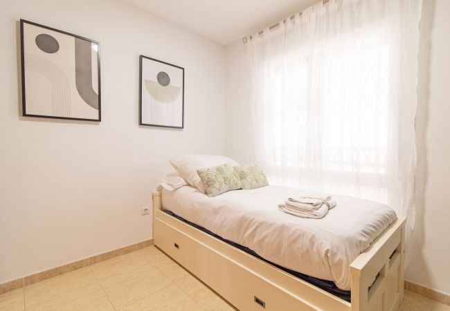 Apartamento en Canet d´en berenguer - Global Properties: Apartamento con piscina y terraza en la playa de Canet Apartamento en Canet d´en berenguer - Global Properties: Apartamento con piscina y terraza en la playa de Canet