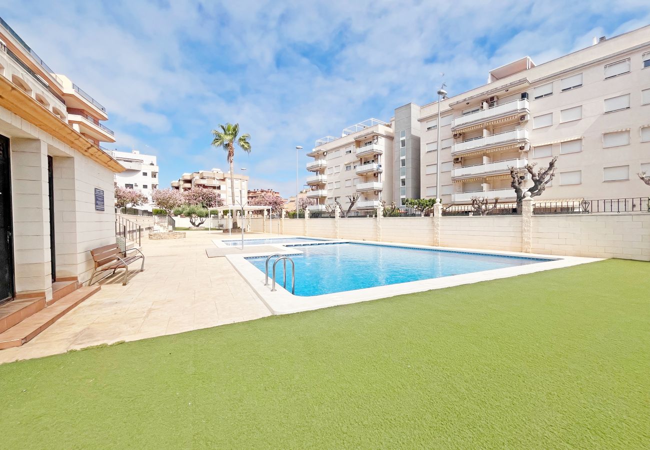 Apartamento en Canet d´en berenguer - Global Properties: Apartamento con piscina y terraza en la playa de Canet Apartamento en Canet d´en berenguer - Global Properties: Apartamento con piscina y terraza en la playa de Canet