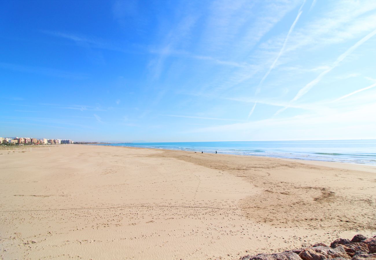 Apartamento en Puerto de Sagunto - Global Properties: Apartamento con terraza en la playa de Puerto Sagunto Apartamento en Puerto de Sagunto - Global Properties: Apartamento con terraza en la playa de Puerto Sagunto