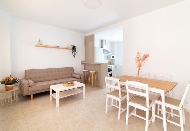  en Moncofar - Global Properties: Vivienda con 3 habitaciones y terraza en Moncofar