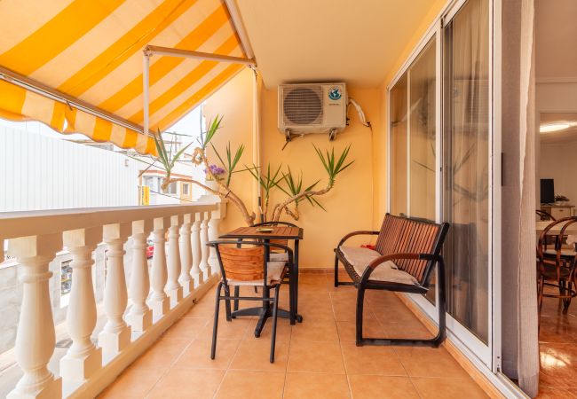 Apartamento en Puerto de Sagunto - Global Vacacional: Apartamento a pocos metros de la playa de Puerto de Sagunto.