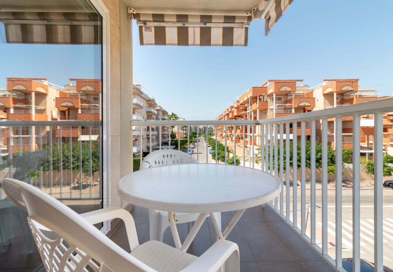 Apartamento en Canet d´en berenguer - Global Vacacional: Bonito estudio con balcón esquinero cerca de la playa, Canet de Berenguer