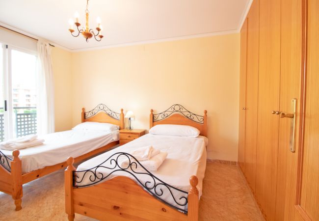 Apartment in Canet d´en berenguer - Global Properties: Apartment with pool and terrace in Canet beach Apartment in Canet d´en berenguer - Global Properties: Apartment with pool and terrace in Canet beach