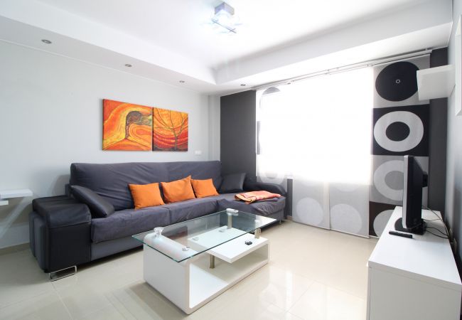 Terraced House in Puerto de Sagunto - Global Vacacional: Modern and practical townhouse in Puerto de Sagunto