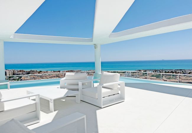  in Canet d´en berenguer - Global Vacacional: Stunning apartment with private pool and terrace overlooking the sea