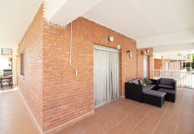 Apartment in Canet d´en berenguer - Global Properties: Apartment with terrace and beach views