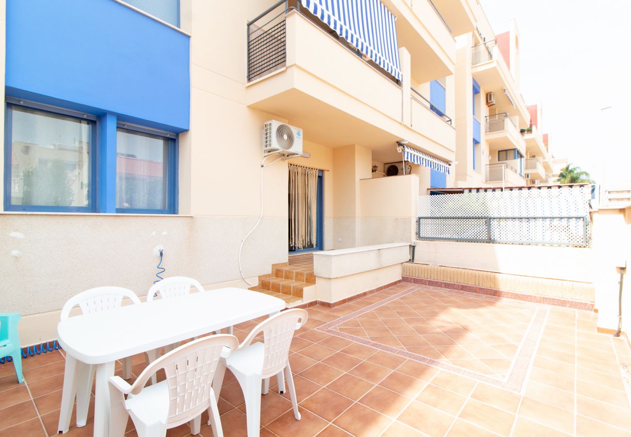 Apartment in Canet d´en berenguer - Global Properties: Apartment with large terrace on Canet beach