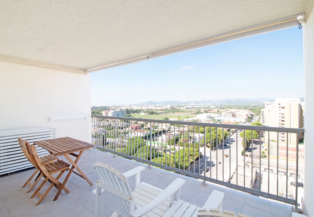 Apartment in Canet d´en berenguer - Proprietà globali: Appartamento moderno con piscina a Canet Beach