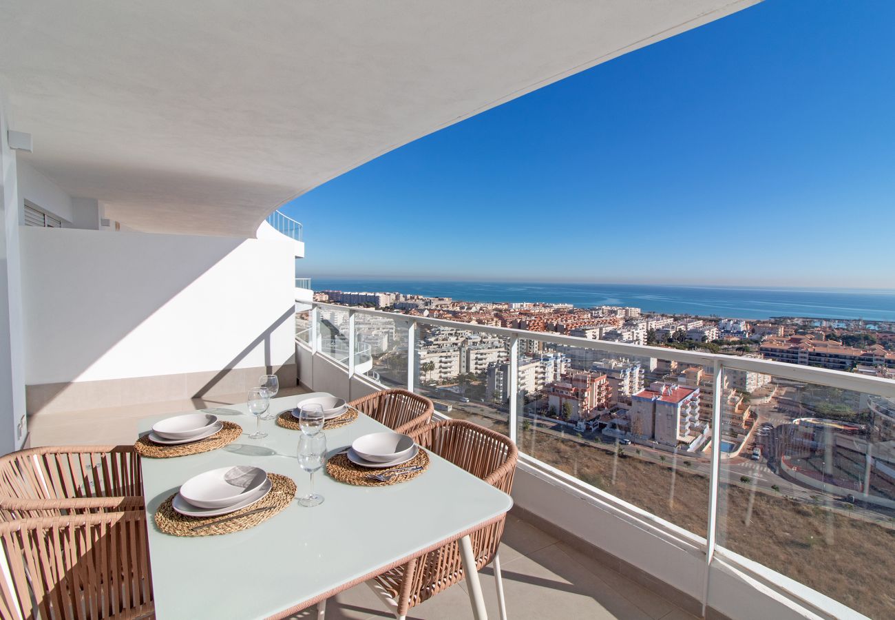 Apartment in Canet d´en berenguer - Global Properties: Modern two-terrace flat with sea and mountain views