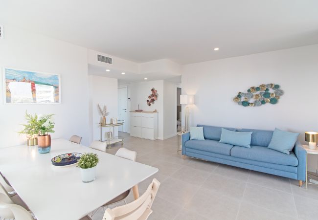  in Canet d´en berenguer - Global Properties: Modern flat with large terrace and sea views