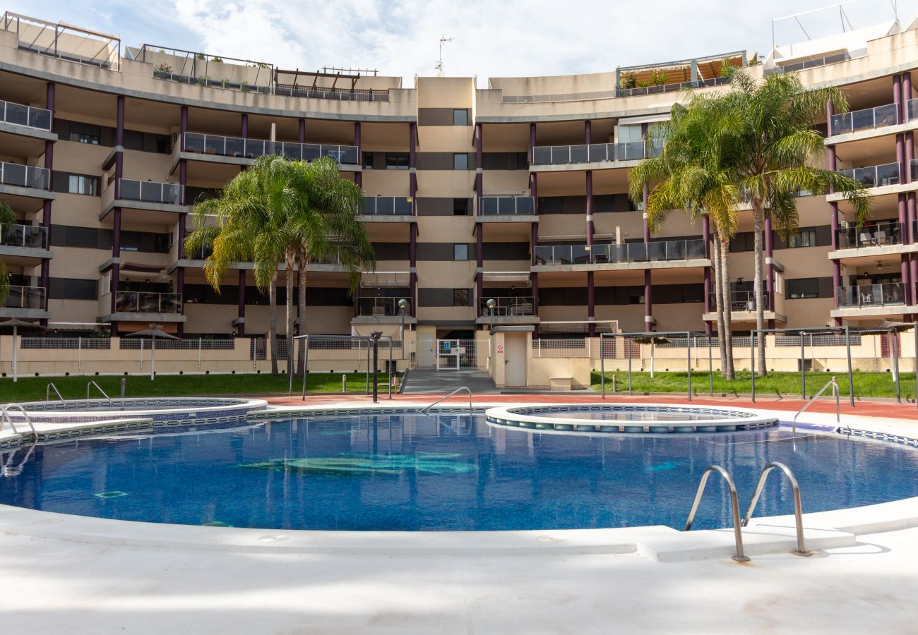 Apartment in Canet d´en berenguer - Global Properties, Amplia planta baja con dos habitaciones en Canet